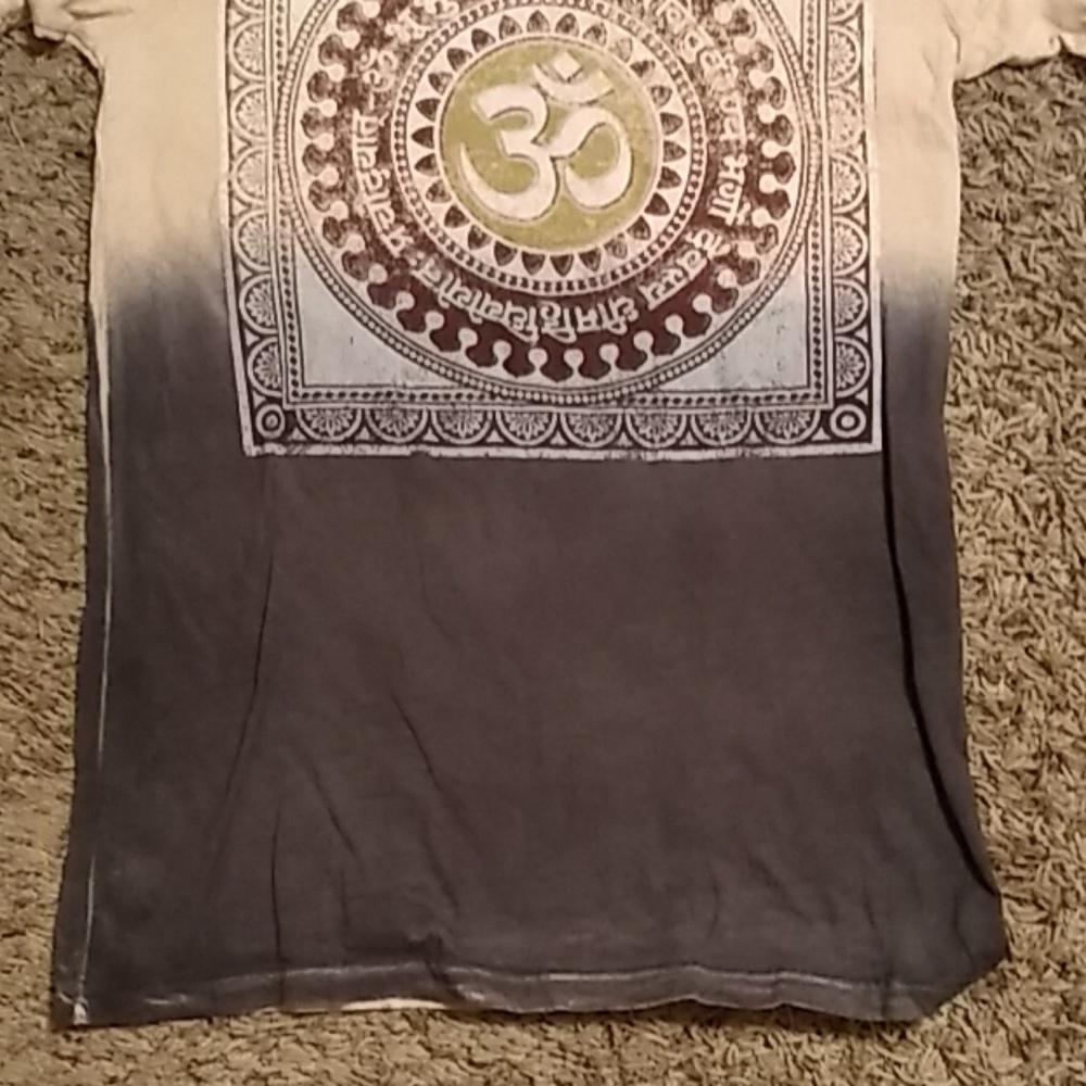 Graphic tee - Picture 3 of 6
